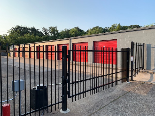 Oak Grove Mini-Storage | 2730 N Elm St, Denton, TX 76201, USA | Phone: (940) 566-2712