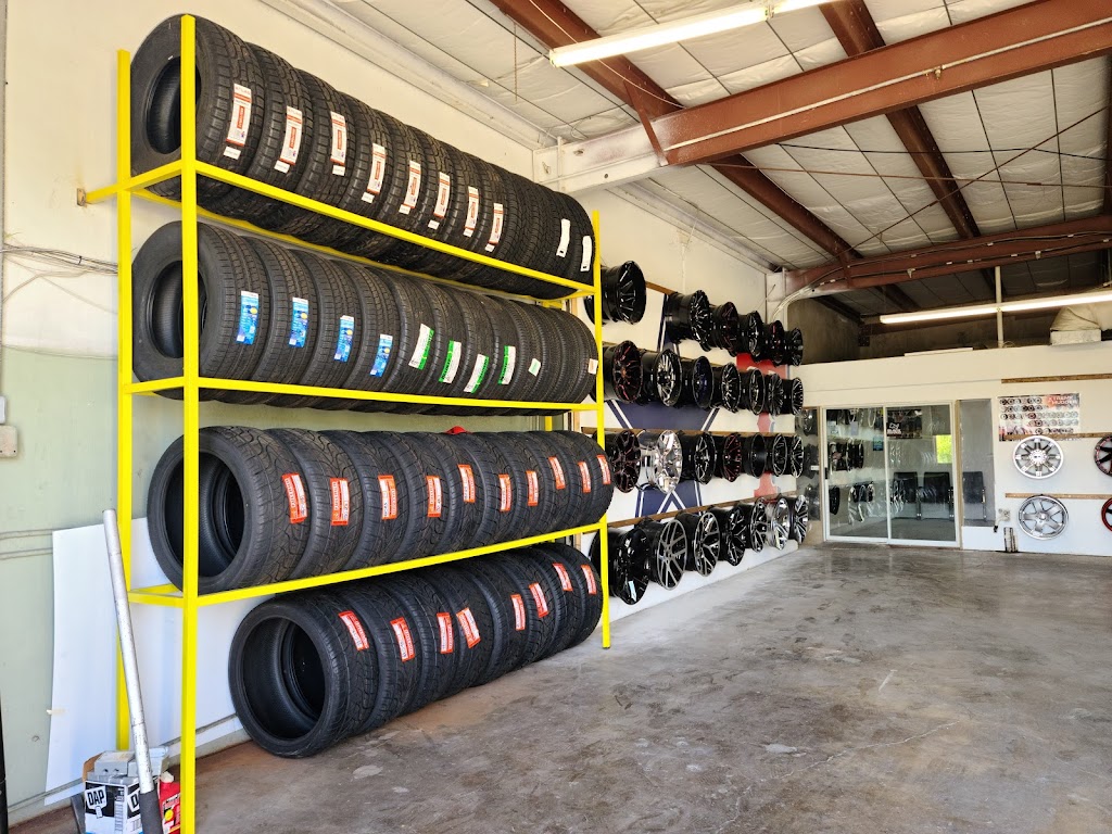 D-Town Tires | 1915 W Jefferson St, Grand Prairie, TX 75051, USA | Phone: (214) 412-2306