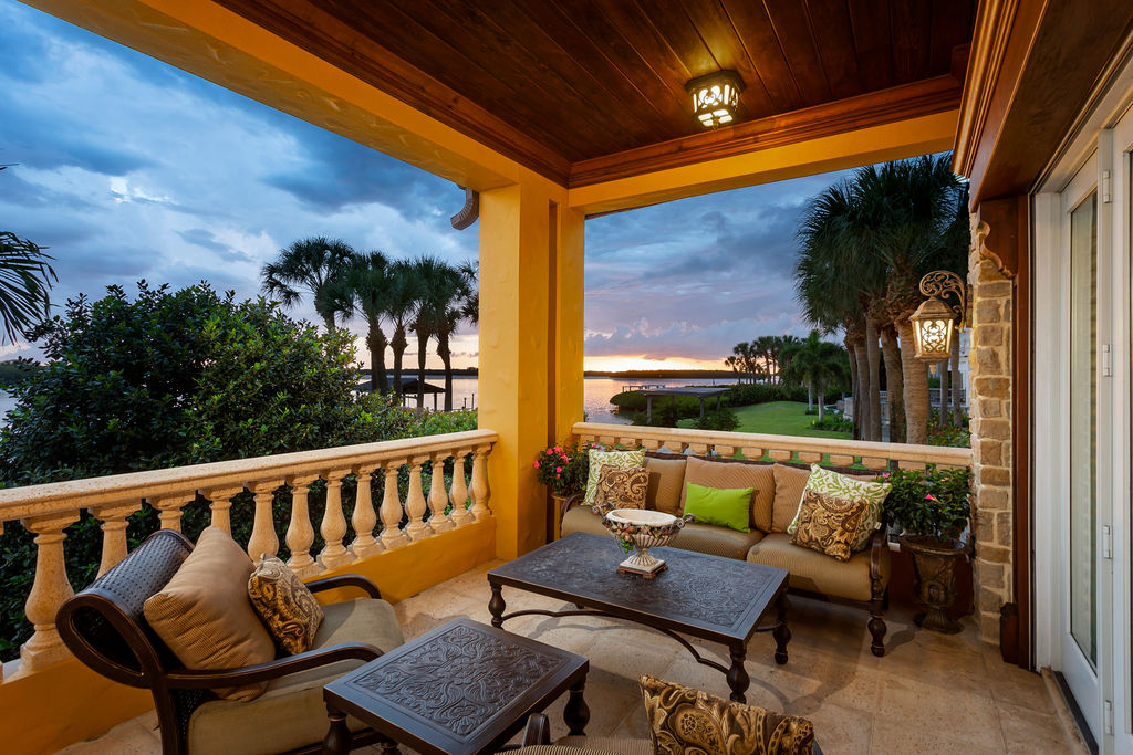 Tampa Bay Luxury Properties | 3325 66th St N, St. Petersburg, FL 33710, USA | Phone: (727) 520-2737