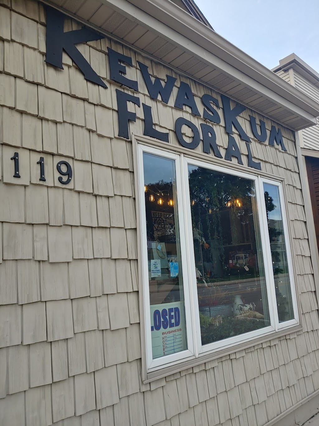 Kewaskum Floral | 119 Main St, Kewaskum, WI 53040, USA | Phone: (262) 332-5332