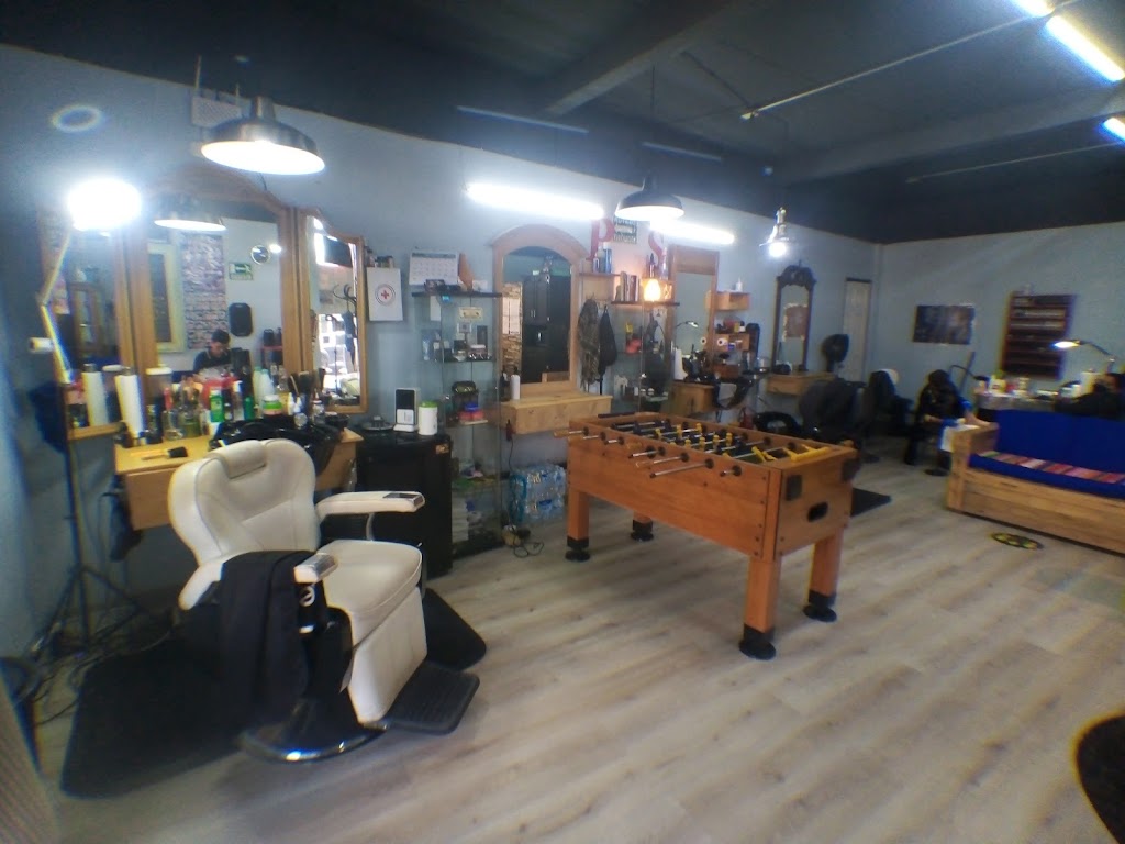 Barber Shop Elohim | Av. Panamericano #9897 Fraccionamiento, Panamericano, 22647 Tijuana, B.C., Mexico | Phone: 664 868 9882