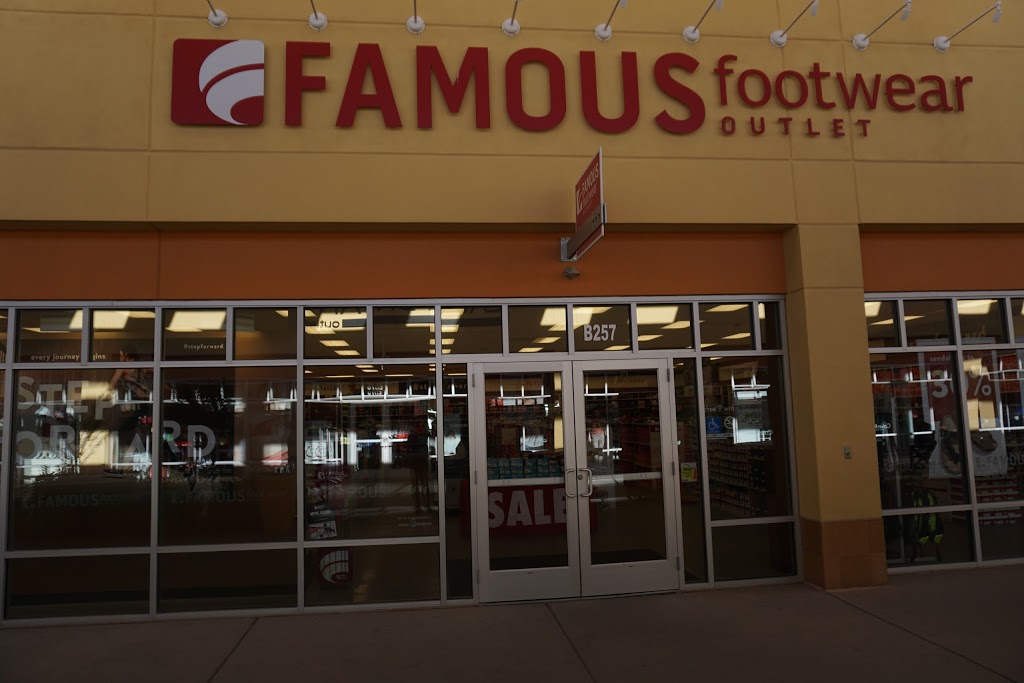 Famous Footwear Outlet | THE OUTLET SHOPPES AT, 7051 S Desert Blvd #B257, Canutillo, TX 79835, USA | Phone: (915) 321-7067