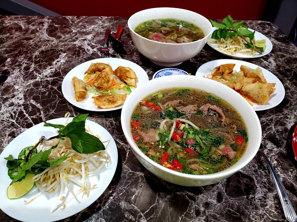 Pho Yes | 11300 US-290 Ste 250, Manor, TX 78653, USA | Phone: (512) 992-0366