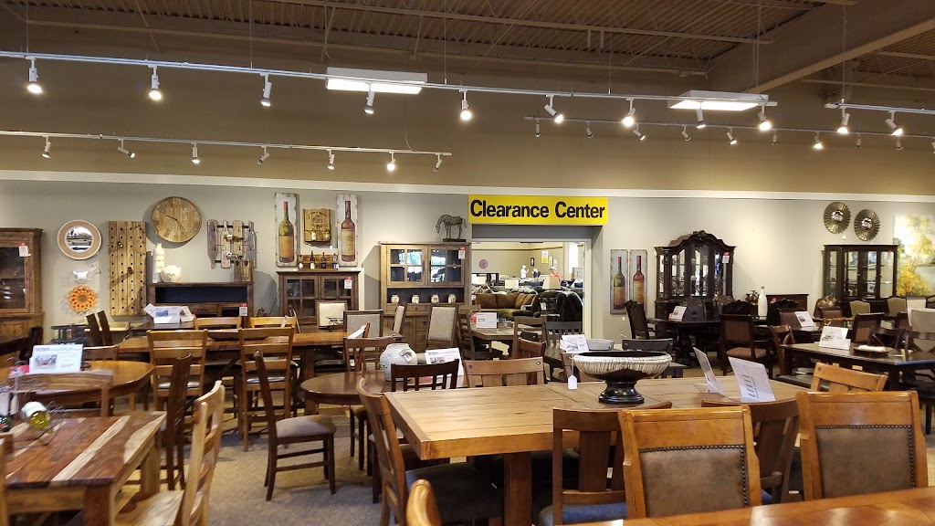 The Furniture Mart | 5401 E River Rd, Fridley, MN 55421, USA | Phone: (763) 571-9649