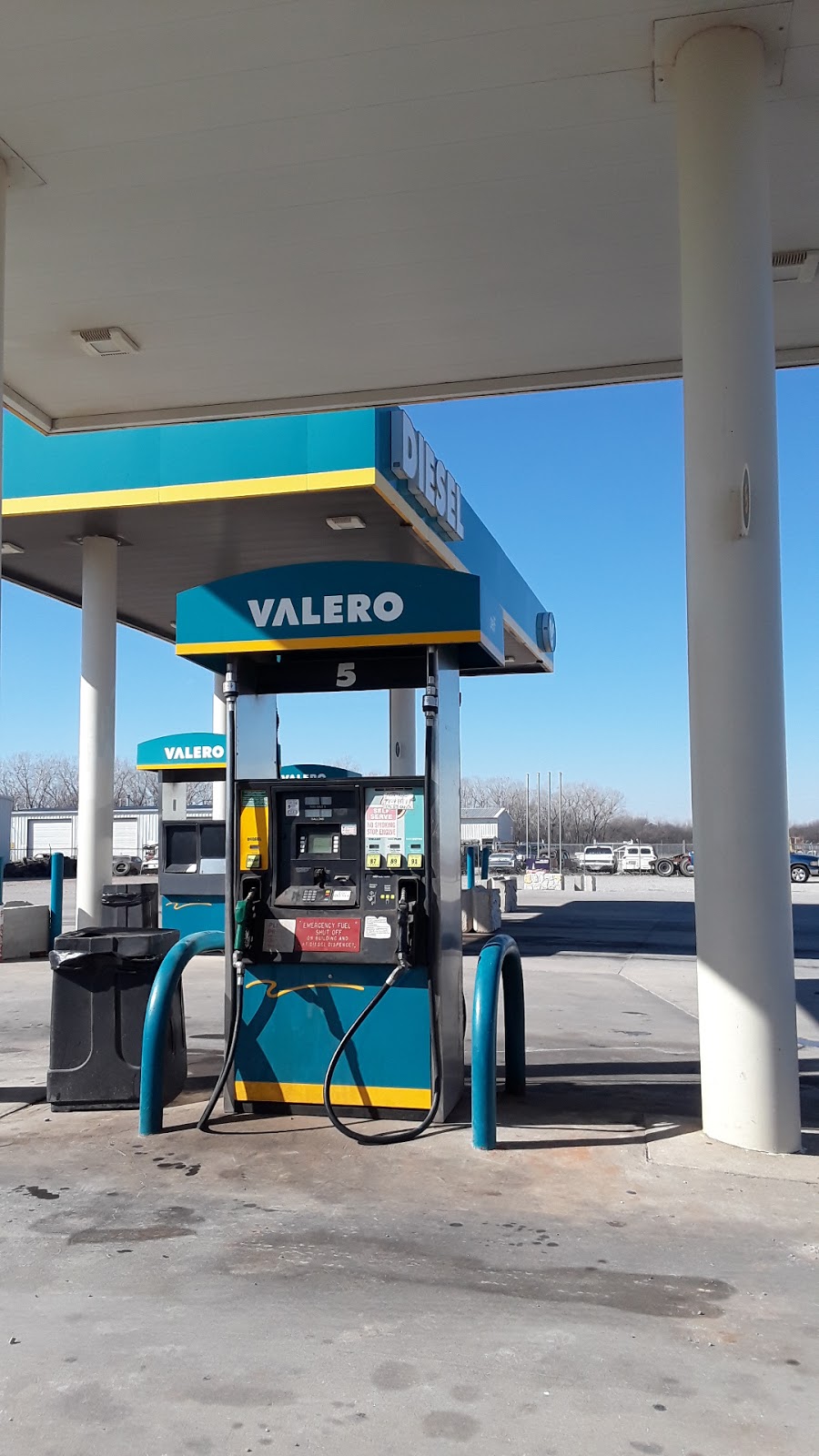 Valero | 2901 US-62, Chickasha, OK 73018, USA | Phone: (210) 345-2000