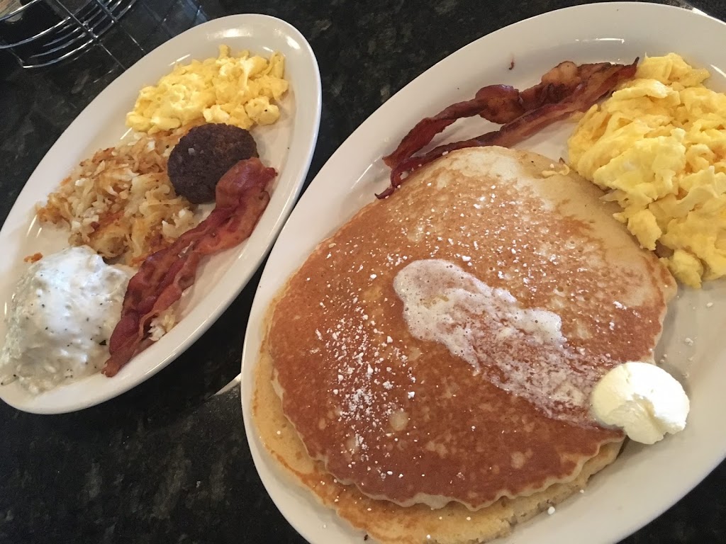 Neighborhood Cafe | 7531 Wornall Rd, Kansas City, MO 64114, USA | Phone: (816) 701-6981