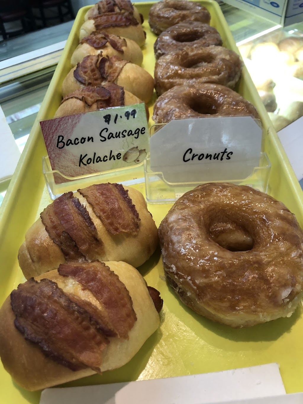 Donut Lovers | 4013 Parker Rd #220, Plano, TX 75093, USA | Phone: (972) 758-1411