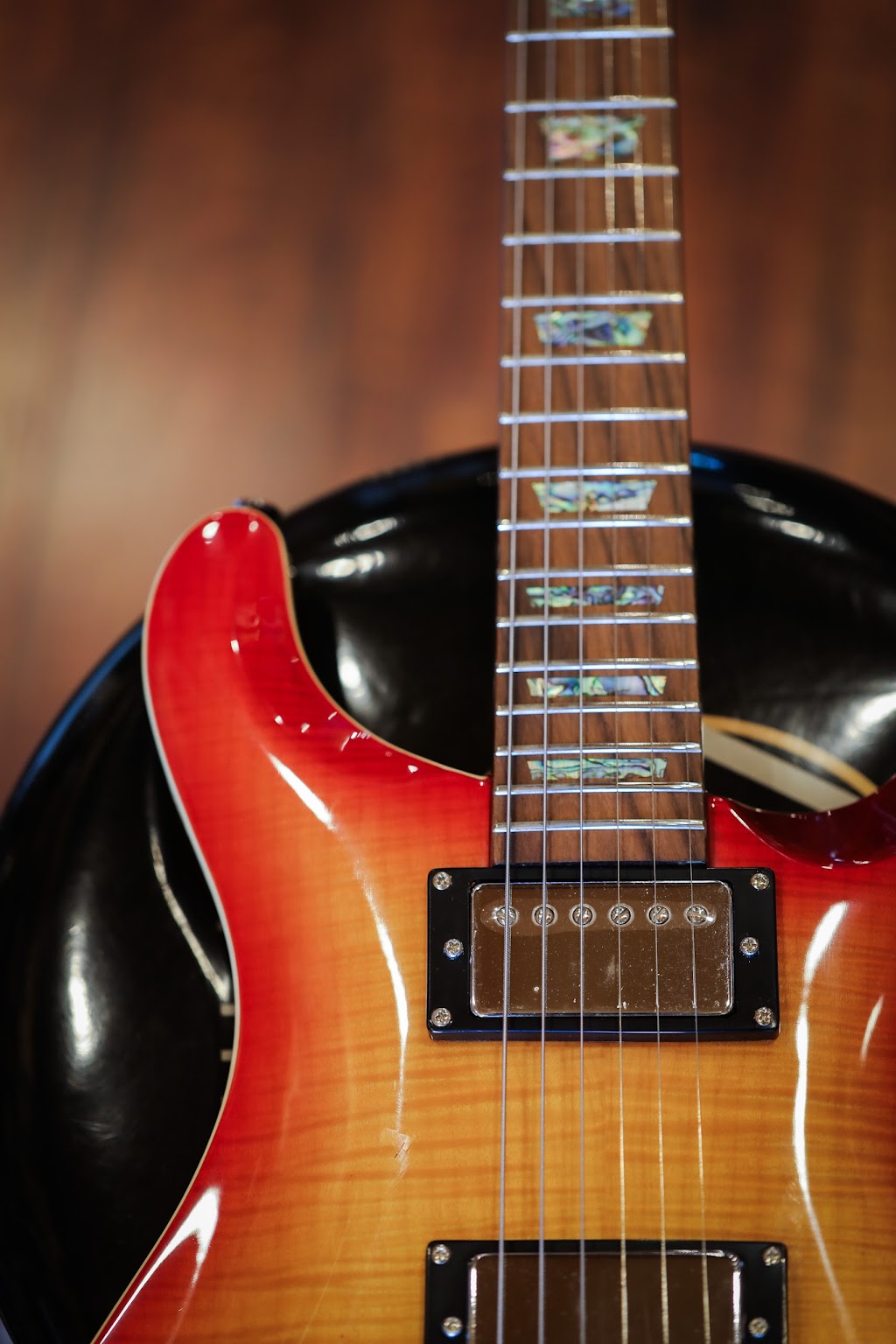 All In One Guitar | 2145 Foothill Blvd, La Cañada Flintridge, CA 91011, USA | Phone: (818) 369-7431