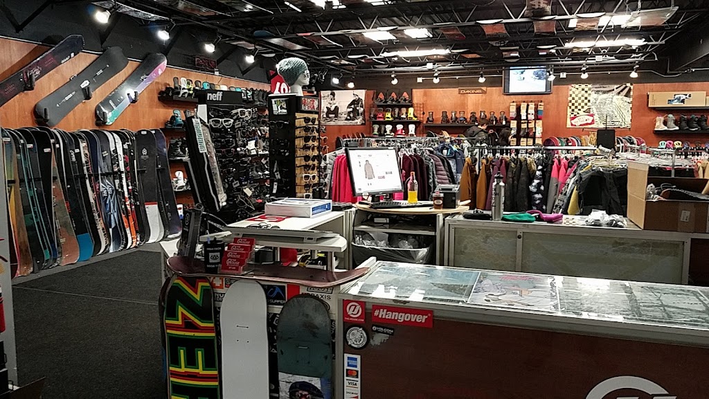 The House Outdoor Store | 300 S Owasso Blvd E, St Paul, MN 55117, USA | Phone: (800) 409-7669