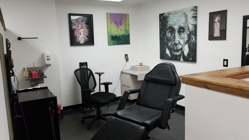 Underground Artworks | 1016 N Main St, Edwardsville, IL 62025, USA | Phone: (618) 655-0582