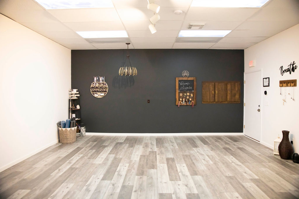 Alleyveda | Alley Entrance, 860 Main St #4, Baldwin, WI 54002, USA | Phone: (715) 760-2955