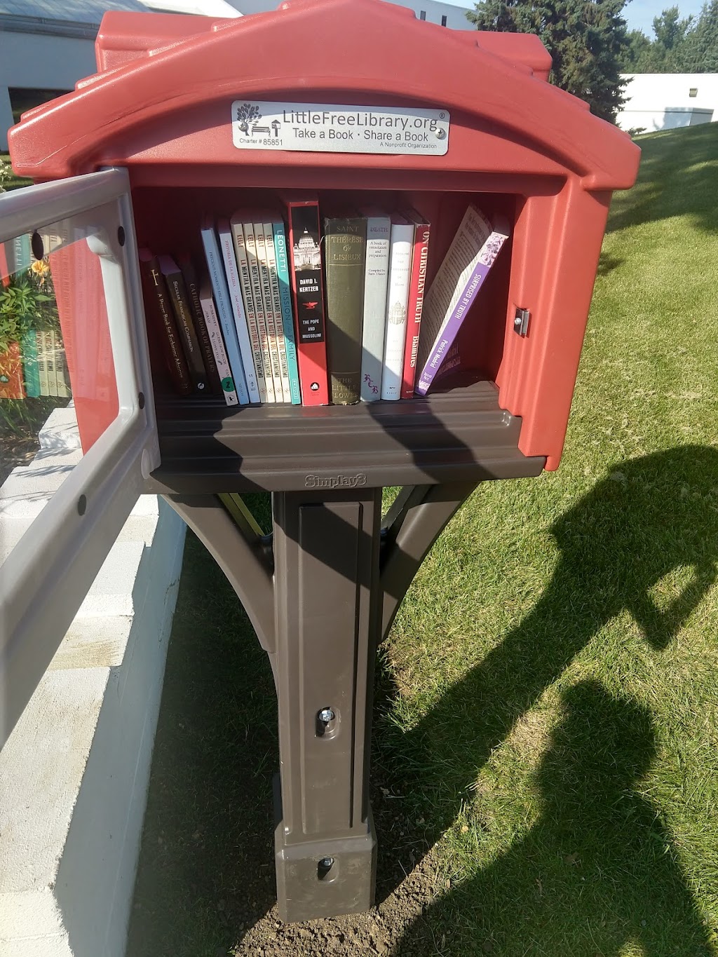 Little Free Library #85851 | 1501 County Rd 42 E, Burnsville, MN 55306, USA | Phone: (952) 431-5222