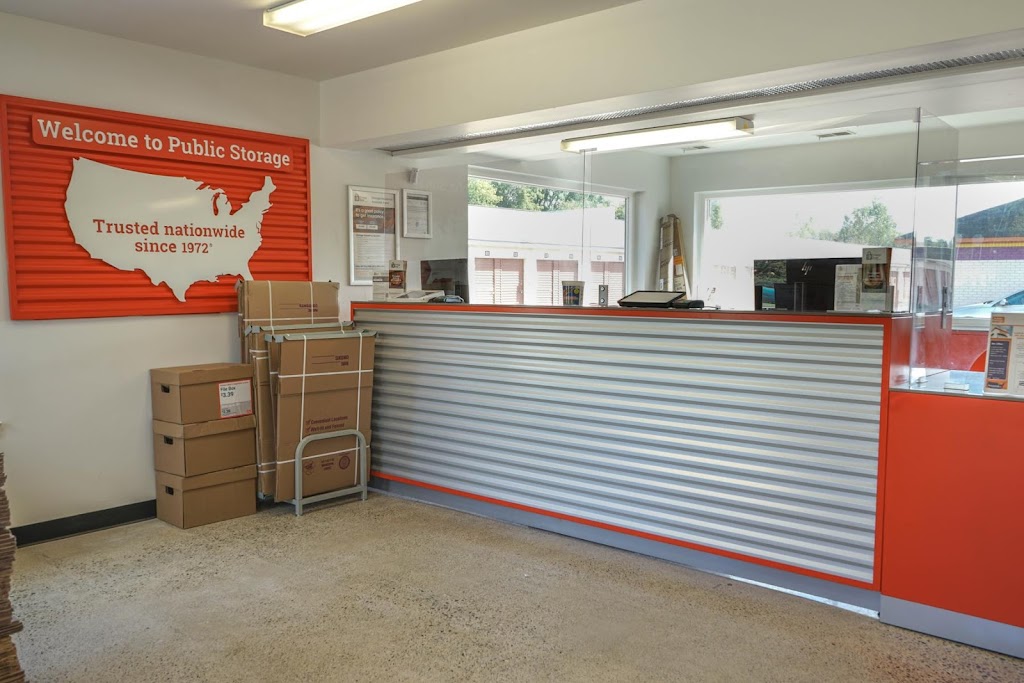 Public Storage | 2745 Dixie Hwy, Waterford Twp, MI 48328, USA | Phone: (248) 270-5267 Public Storage | 2745 Dixie Hwy, Waterford Twp, MI 48328, USA | Phone: (248) 270-5267