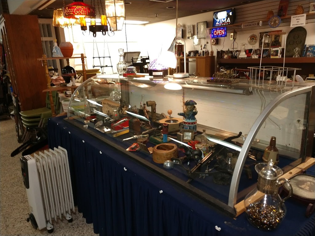 Laurel Mall Flea Market | 115 University Dr, Connellsville, PA 15425, USA | Phone: (724) 626-0160