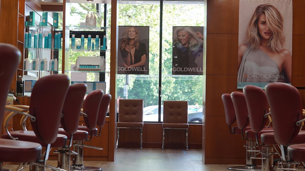 Greenwich Top Salon | 1267 E Putnam Ave, Riverside, CT 06878, USA | Phone: (203) 637-4331