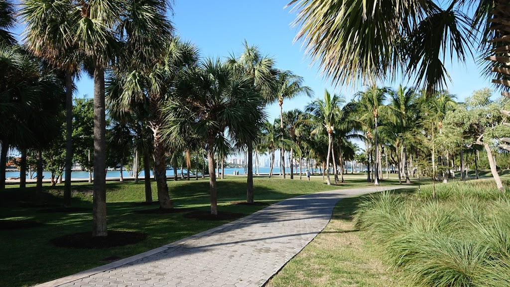 Miami Beach Parking Lot | 3 Washington Ave, Miami Beach, FL 33139, USA | Phone: (305) 673-7505