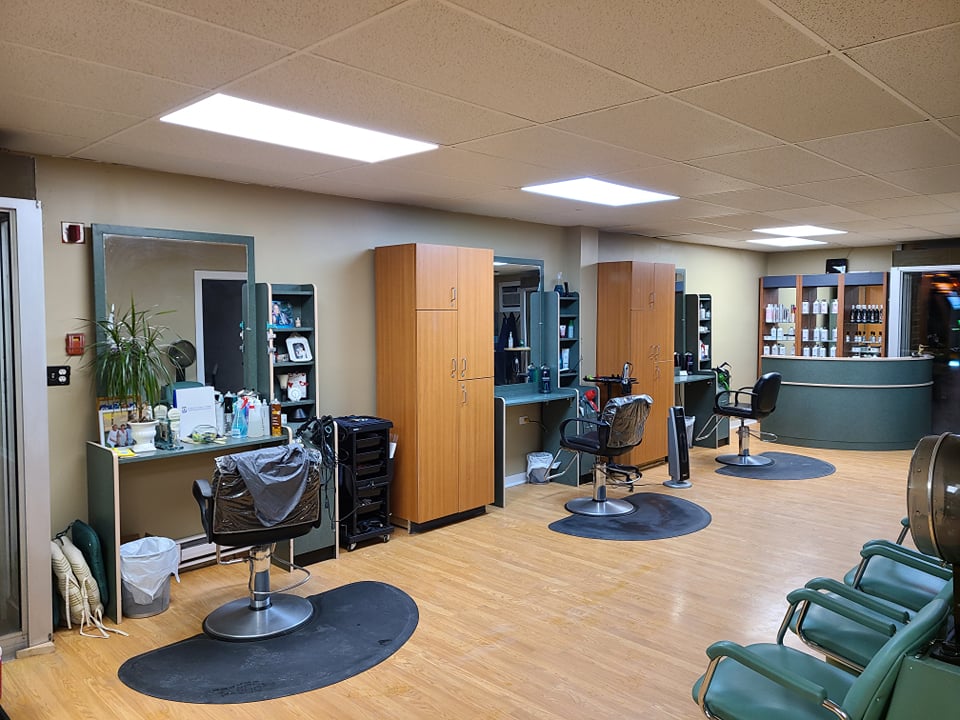 Kikis Cuts and Colour | 894 Campbell Ave, Windsor, ON N9B 2H9, Canada | Phone: (519) 562-7203