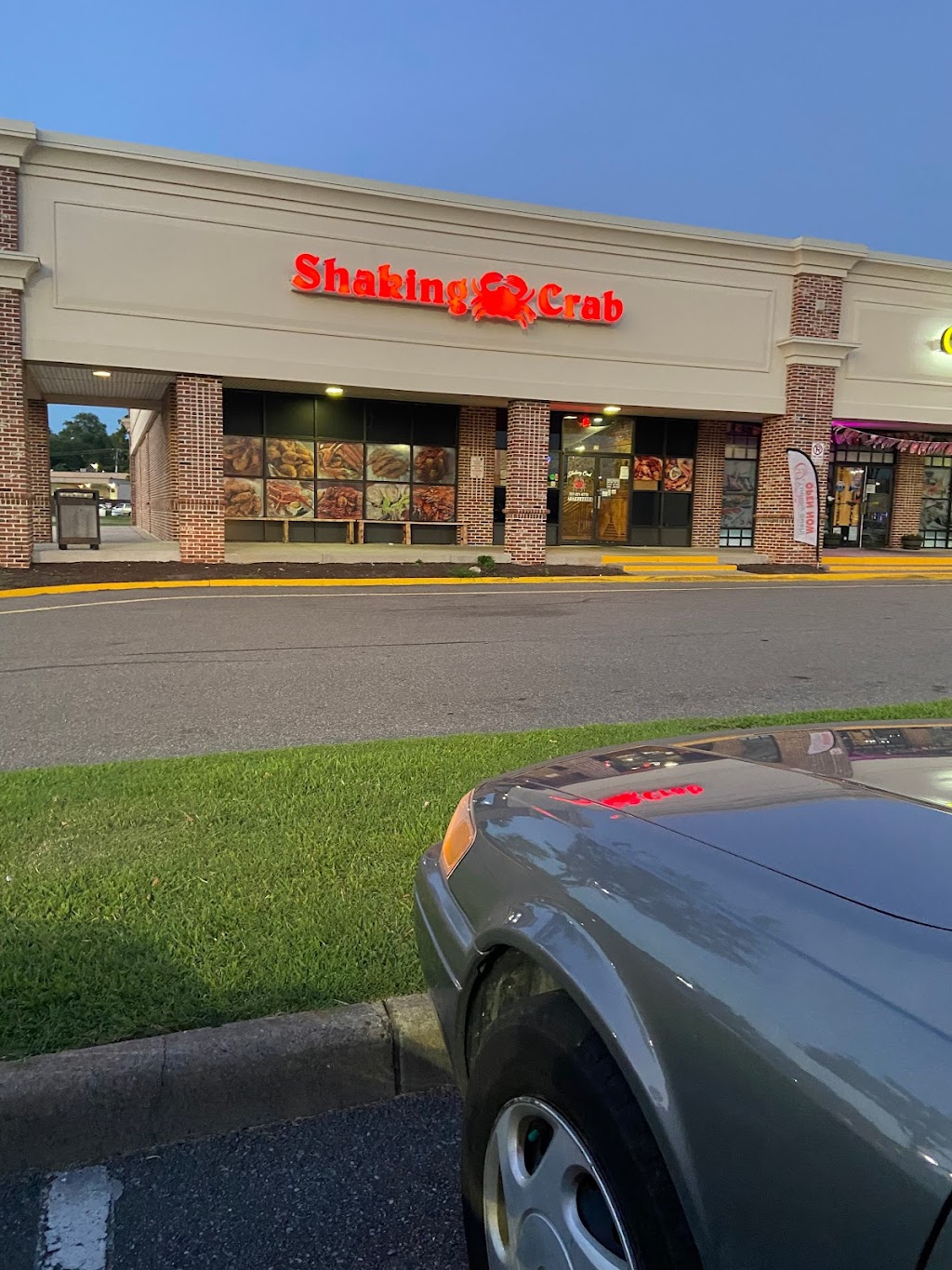 Shaking Crab | 1255 Fordham Dr #120, Virginia Beach, VA 23464, USA | Phone: (757) 321-8778