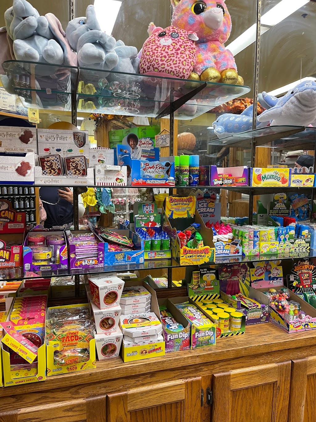 Marinis Candies | 55 Municipal Wharf, Santa Cruz, CA 95060, USA | Phone: (831) 425-7341