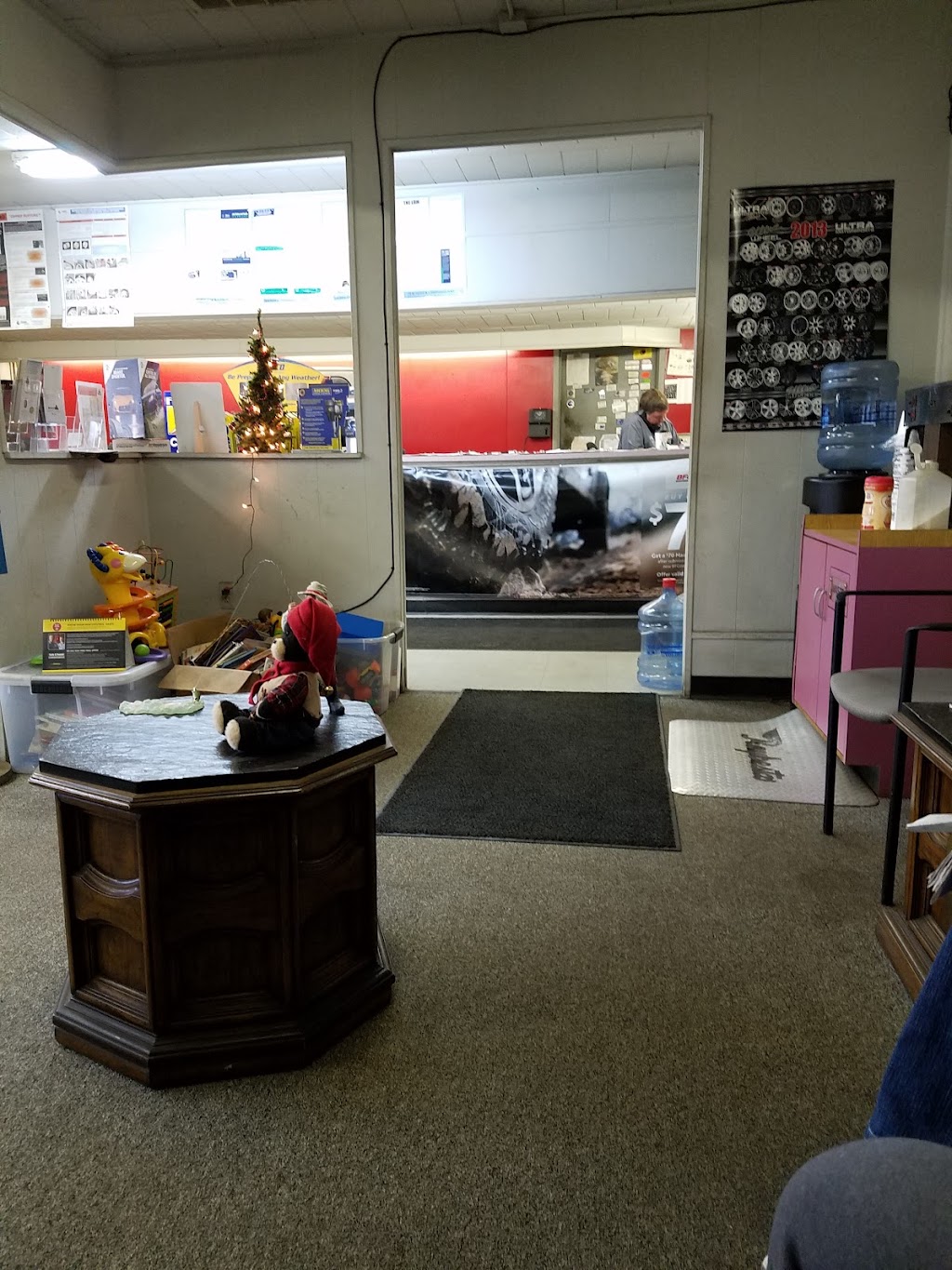 Express Tire Saline, Inc. | 820 W Michigan Ave, Saline, MI 48176, USA | Phone: (734) 944-4000