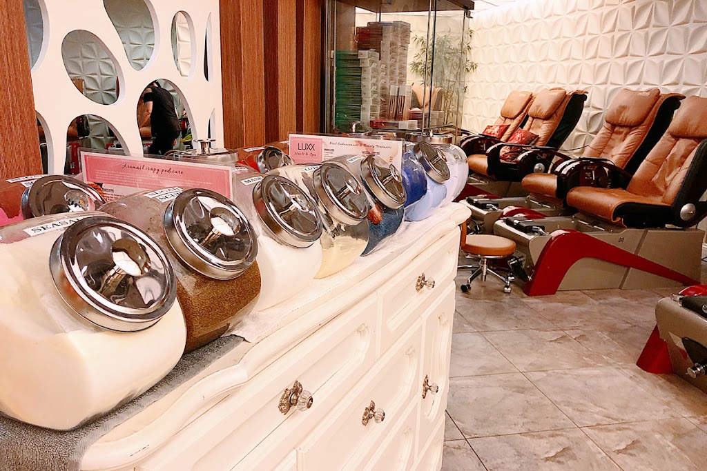 Luxx Nails & Spa | 12830 Henderson Rd, Tampa, FL 33625, USA | Phone: (813) 264-5899