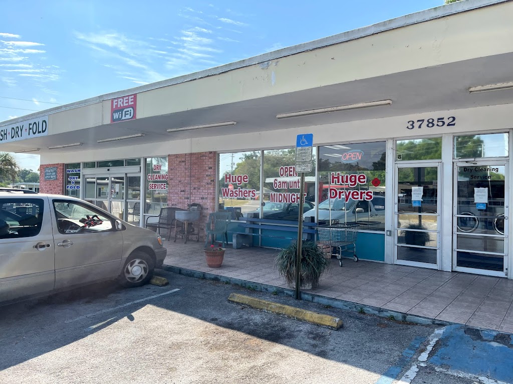 Zephyrhills Laundromat | 37852 FL-54 West, Zephyrhills, FL 33542 | Phone: (813) 788-4694