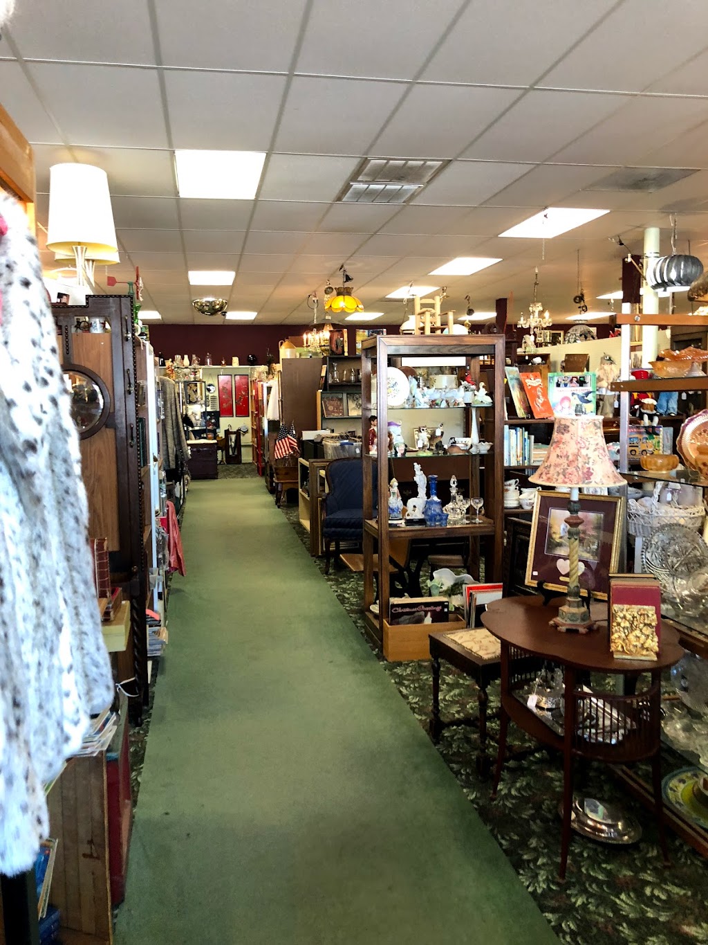 Spring Antique Mall | 1609 Spring Cypress Rd D, Spring, TX 77388 | Phone: (281) 355-1110