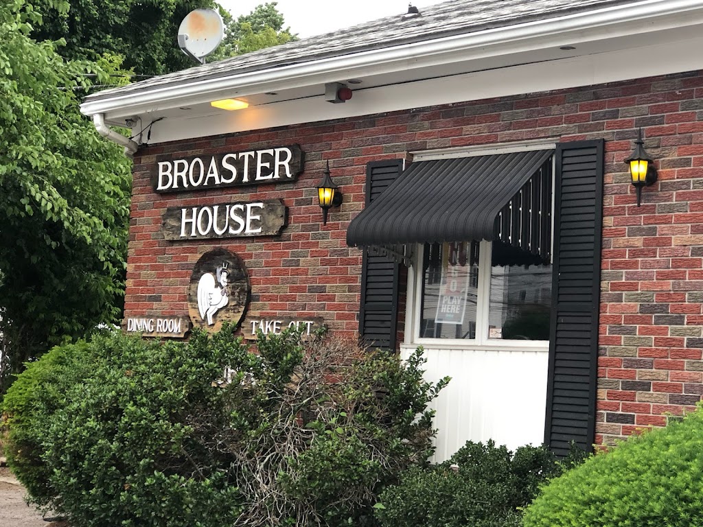 Broaster House | 263 Pond St, Woonsocket, RI 02895, USA | Phone: (401) 762-1717