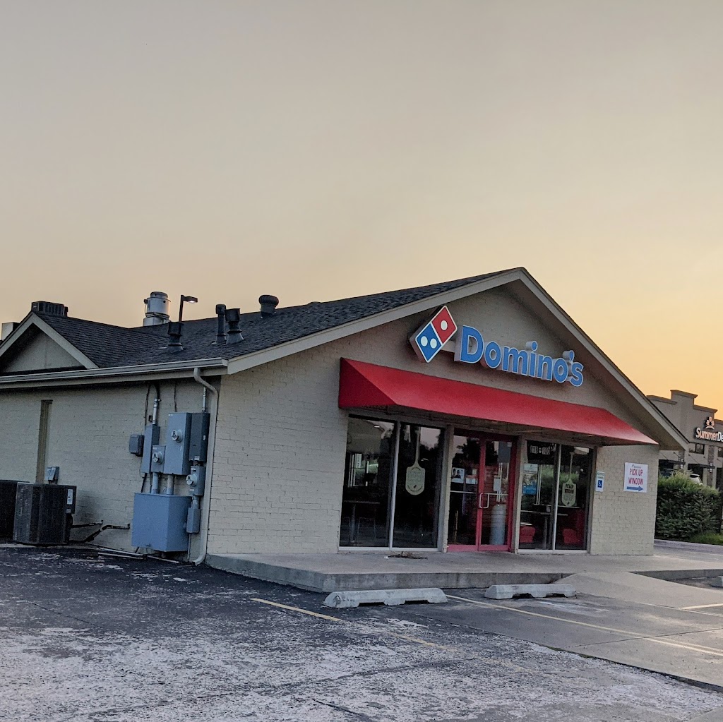 Dominos Pizza | 819 SW 19th St, Moore, OK 73160, USA | Phone: (405) 759-8825