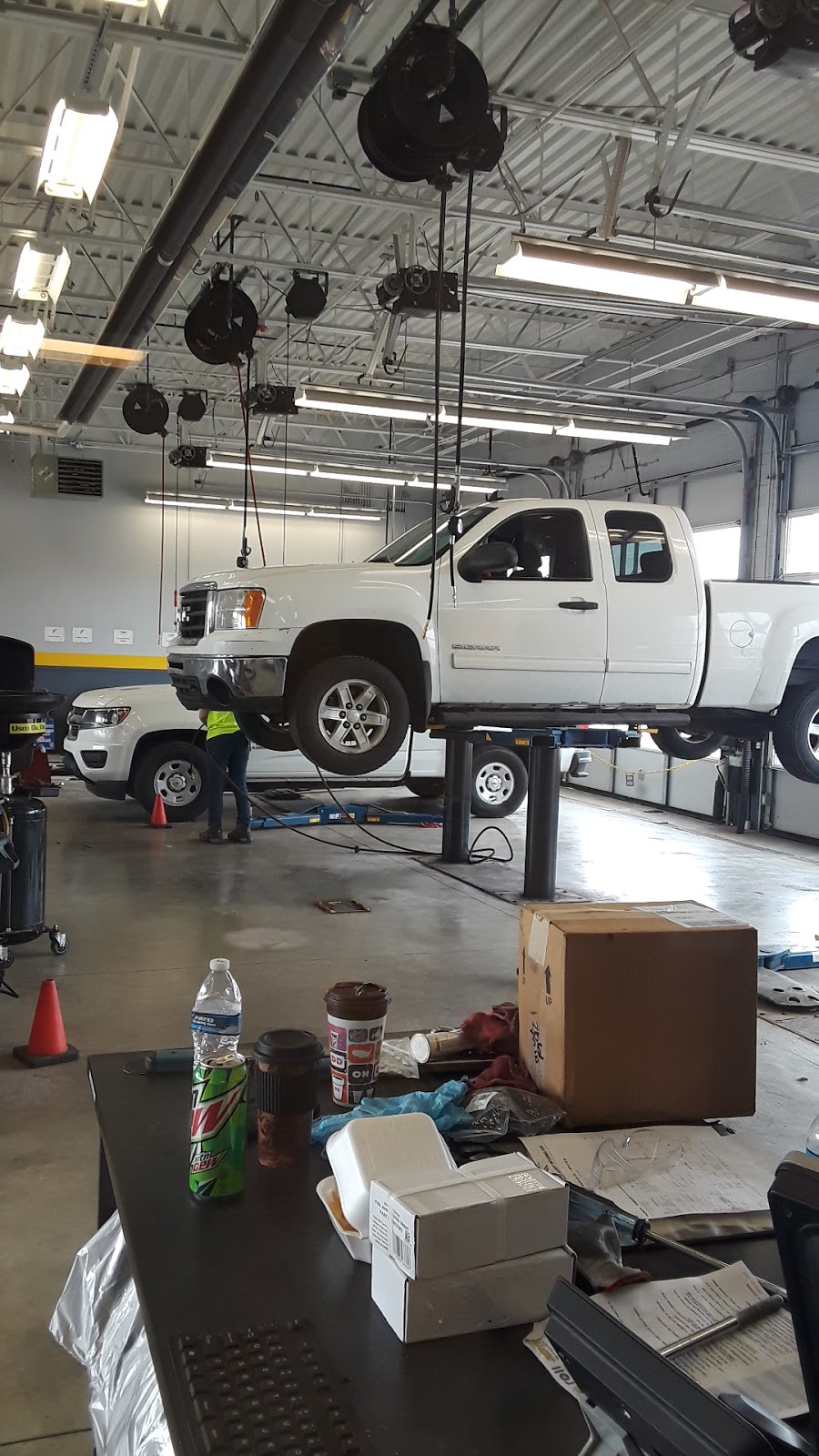 Goodyear Auto Service | 12661 Middlebelt Rd, Livonia, MI 48150, USA | Phone: (734) 524-1178