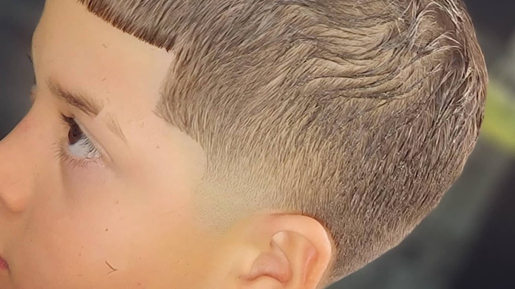 Blends Barber Studio - San Tan Valley | 270 E Hunt Hwy #12, San Tan Valley, AZ 85143, USA | Phone: (480) 881-6799