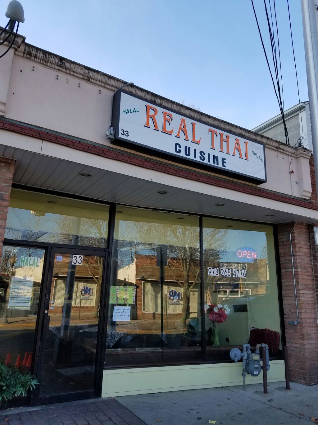 Real Thai Halal | 33 N Beverwyck Rd, Lake Hiawatha, NJ 07034, USA | Phone: (973) 265-4776