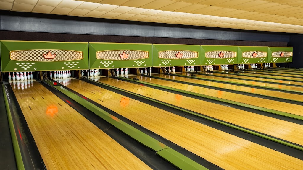 The Holiday Bowl | 310 State St, Augusta, KS 67010, USA | Phone: (316) 358-7786