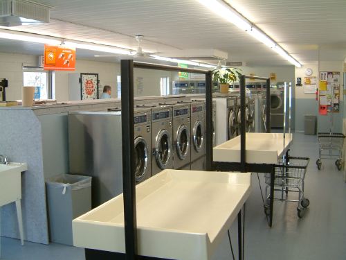 Pittsboro Laundry Land Laundromat | 266 Sanford Rd, Pittsboro, NC 27312, USA | Phone: (434) 793-2011