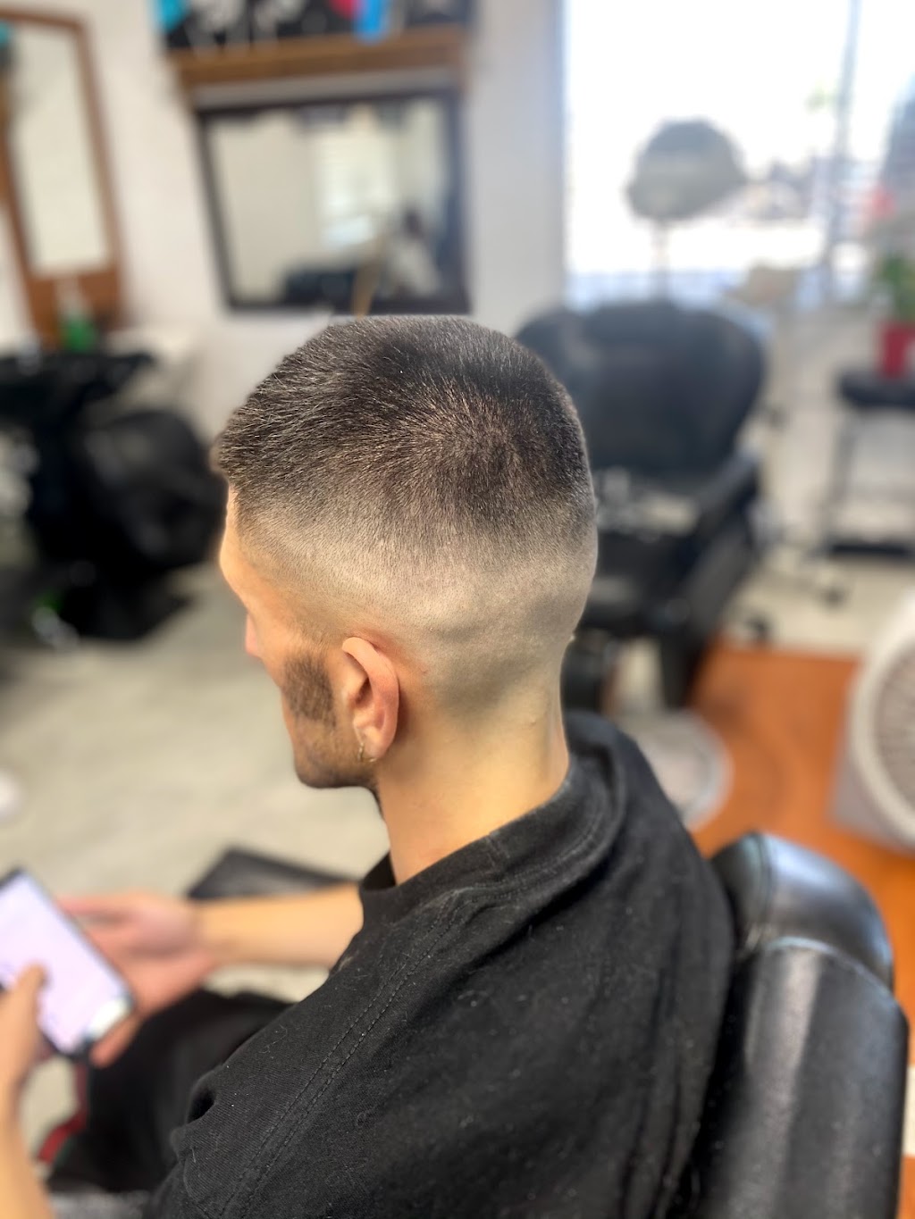 Leonards barbershop | 11925 NW Grand Ave, El Mirage, AZ 85335, USA | Phone: (623) 552-9638