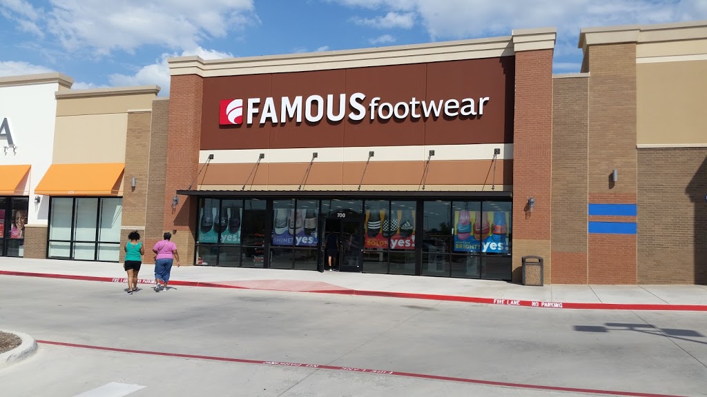 Famous Footwear | 2000 FM 663 #700, Midlothian, TX 76065, USA | Phone: (469) 672-8038