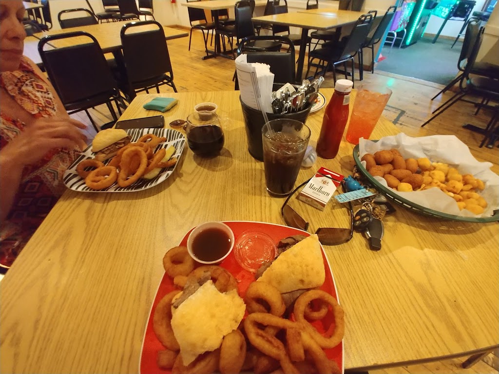 Ox & Cats Sports Bar & Grill LLC | W302 N9510 County Hwy E, Hartland, WI 53029, USA | Phone: (262) 966-9640