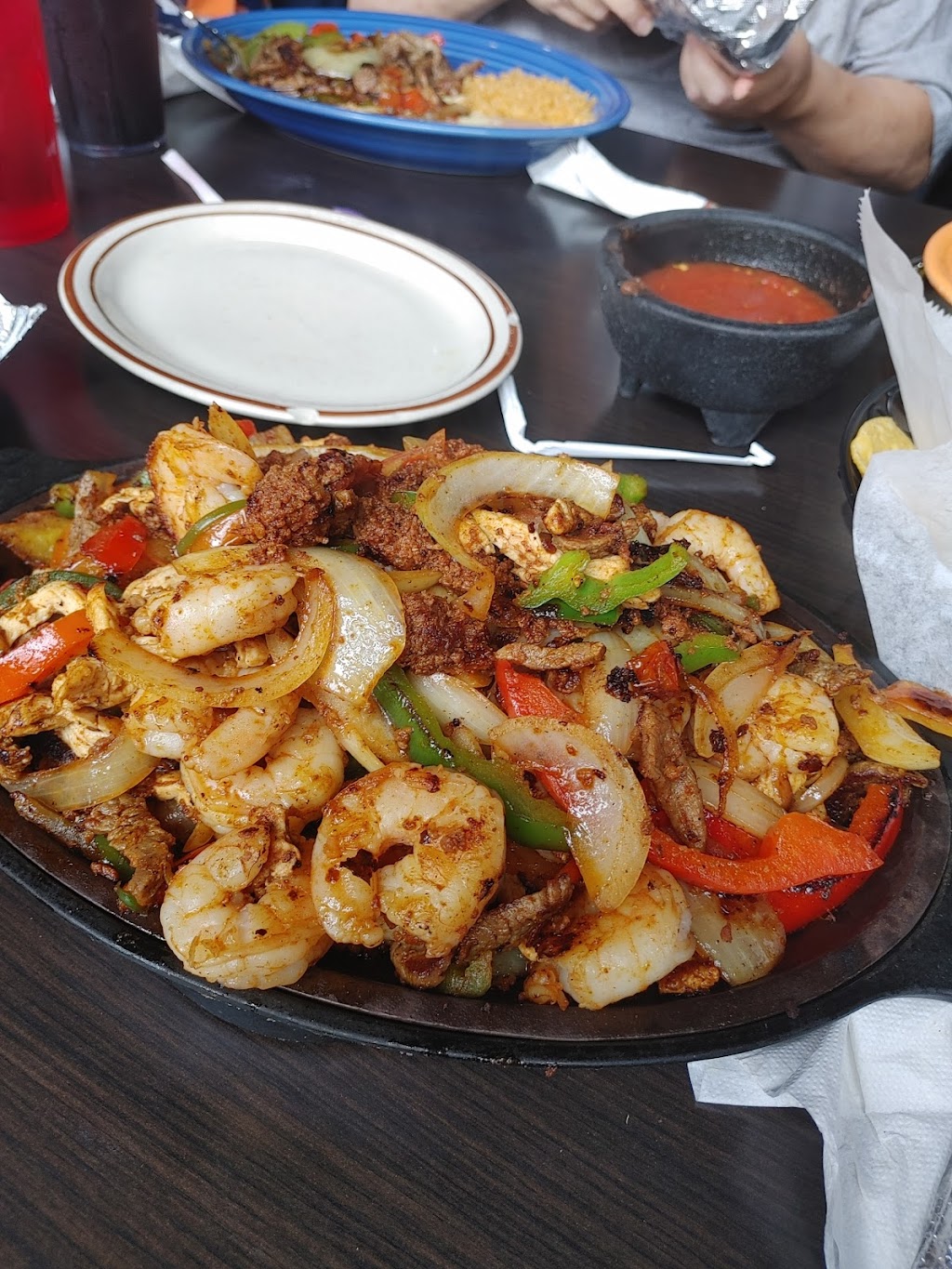 El Fogon Mexican Grill | 1080 Interstate Pkwy, Akron, OH 44312, USA | Phone: (330) 644-7700