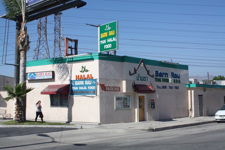 Barnrau Thai Halal Cuisine | 10825 Oxnard St, North Hollywood, CA 91606 | Phone: (818) 762-7152
