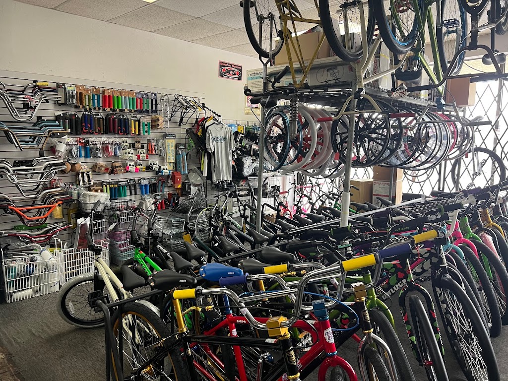 Carson Schwinn Cyclery | 251 Carson St, Carson, CA 90745, USA | Phone: (310) 549-3939