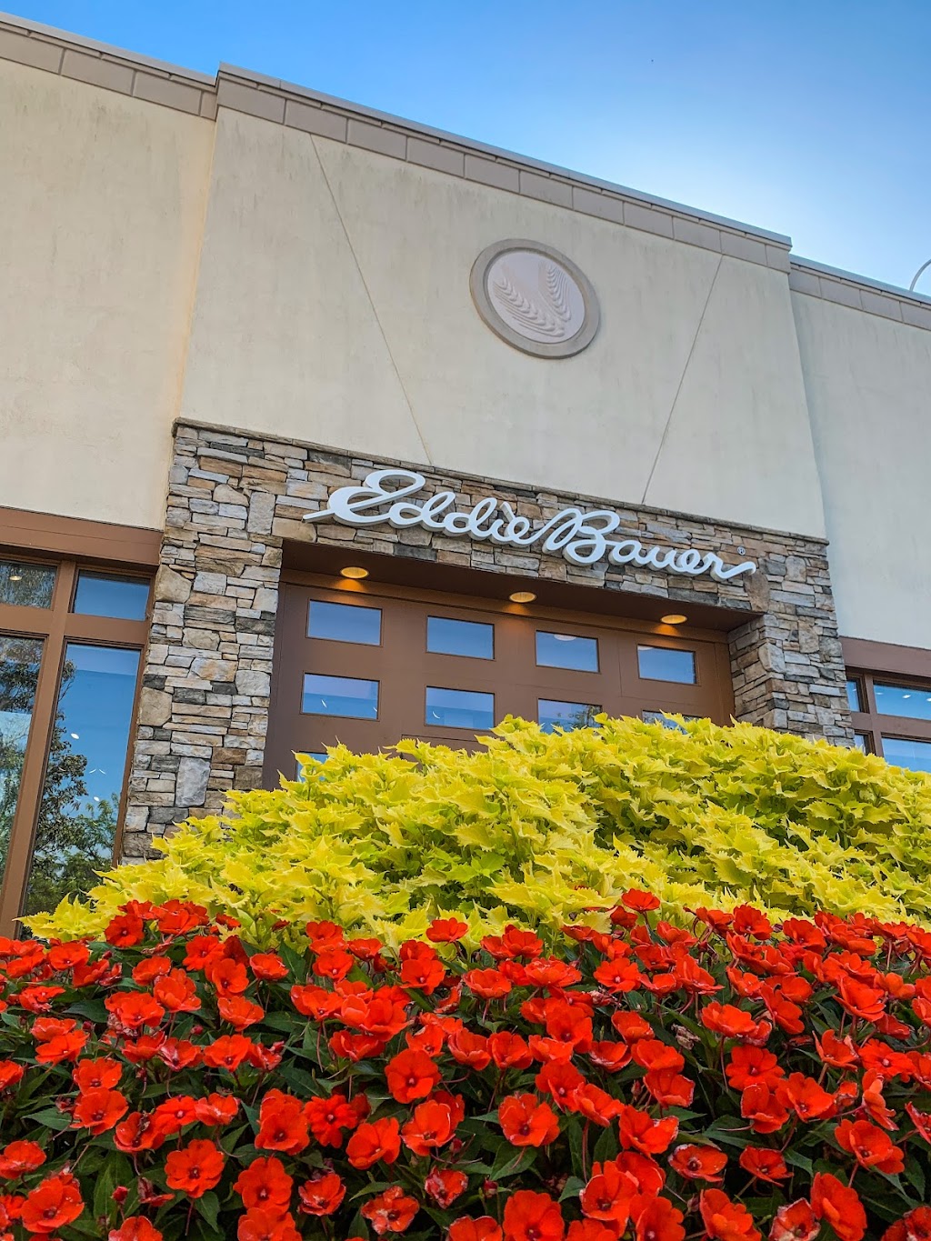 Eddie Bauer | 388 N Adams Rd, Rochester, MI 48309, USA | Phone: (248) 375-5960