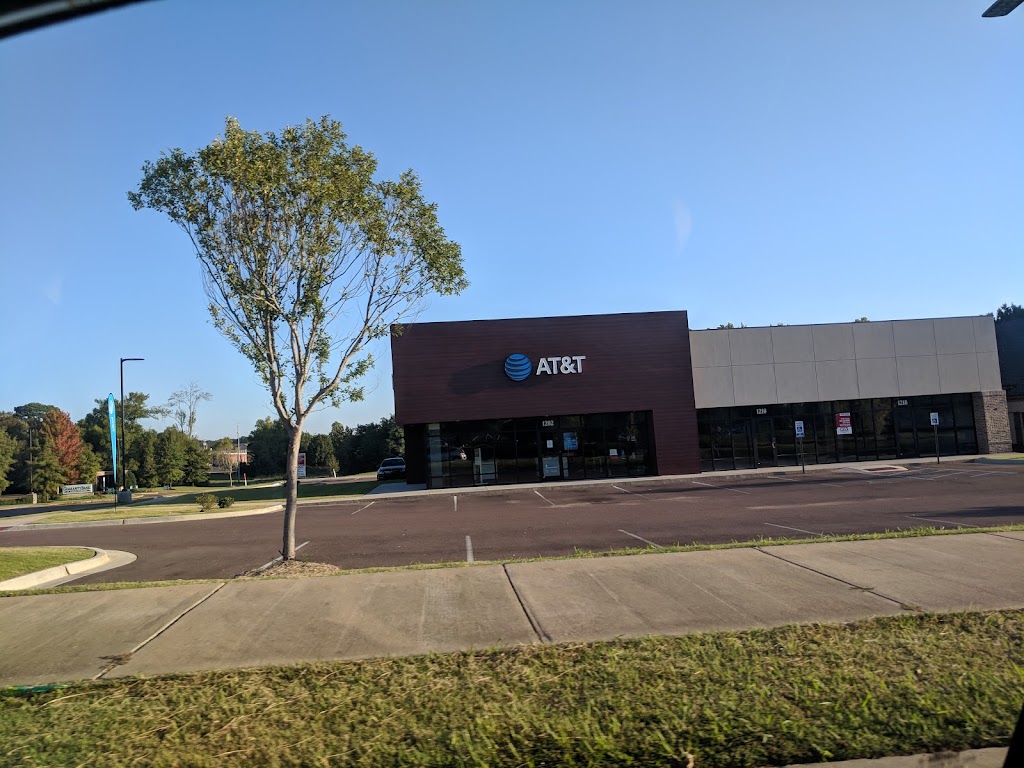 AT&T Store | 1202 E Commerce St, Hernando, MS 38632, USA | Phone: (662) 449-0798