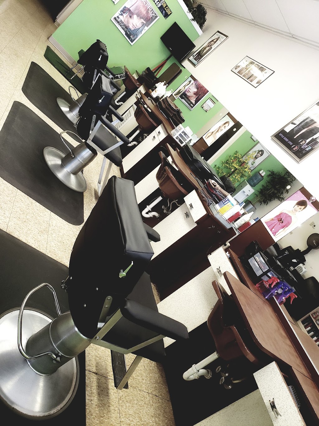 City Cuts and Style | 5190 S Lowell Blvd, Littleton, CO 80123, USA | Phone: (303) 797-5448