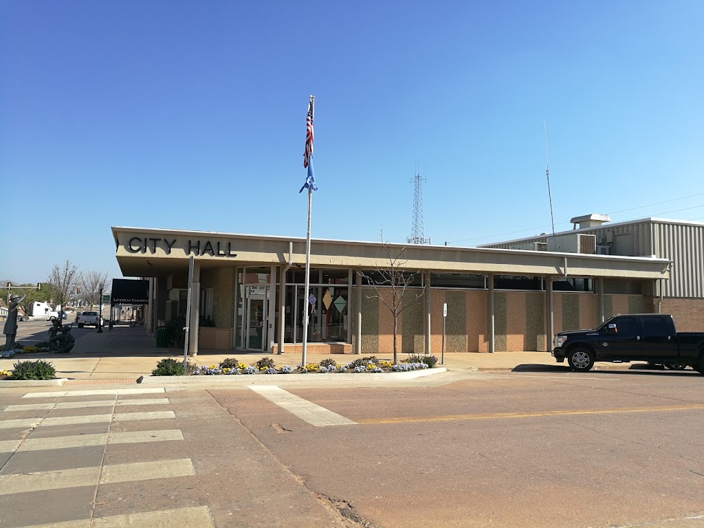 Kingfisher City Hall | 301 N Main St, Kingfisher, OK 73750, USA | Phone: (405) 375-3705