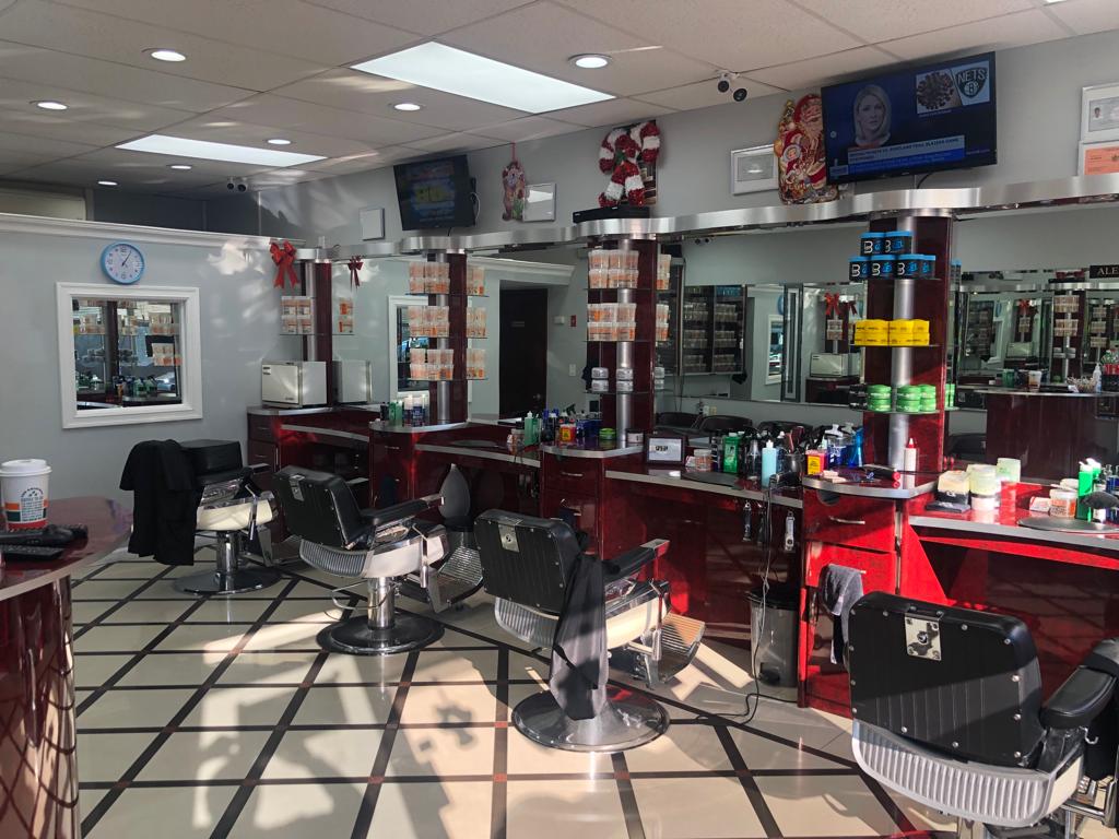 Alexs Barber Shop | 731 W Jericho Turnpike, Huntington, NY 11743, USA | Phone: (631) 659-3024