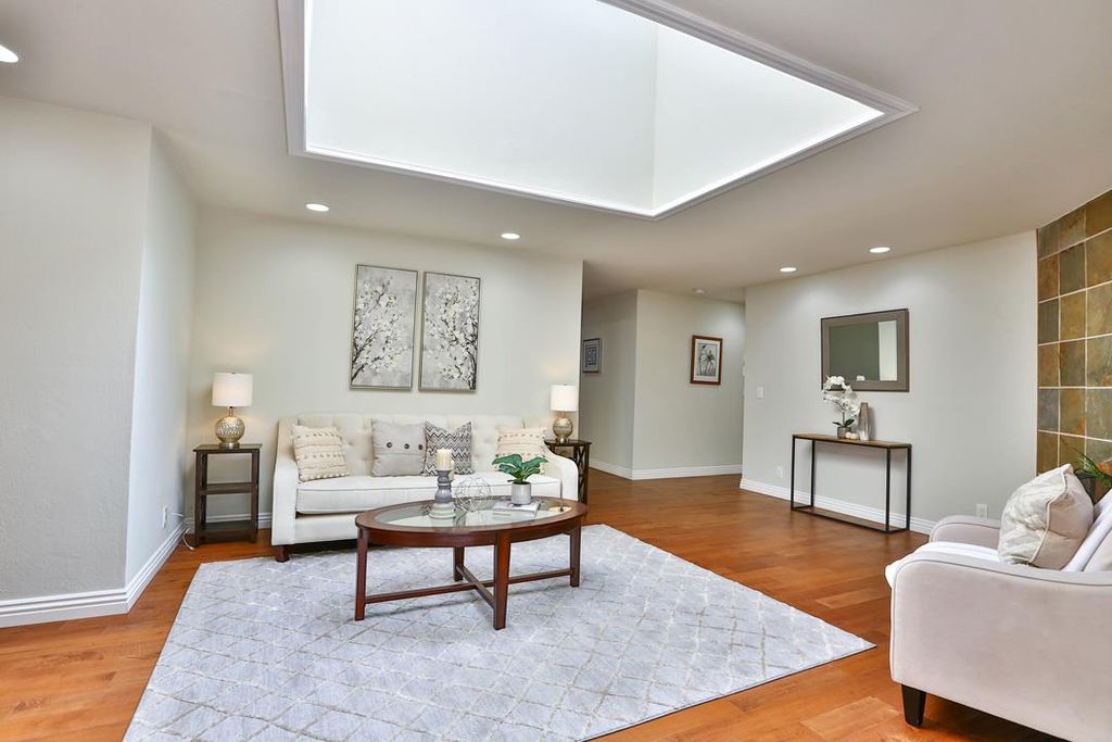 Ready, Set, Sell, Home Staging | 1919 Monterey Hwy Suite 20, San Jose, CA 95112, USA | Phone: (408) 849-3379