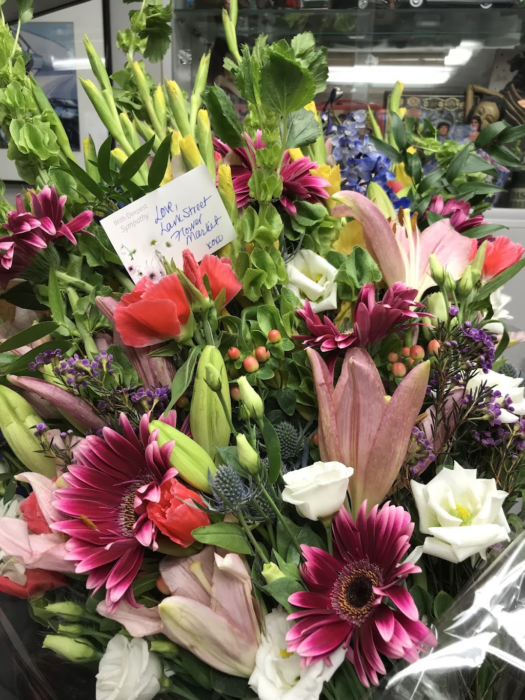 Lark Street Flower Market Inc | NEW LOCATION, 219 Lark St, Albany, NY 12210, USA | Phone: (518) 465-8221