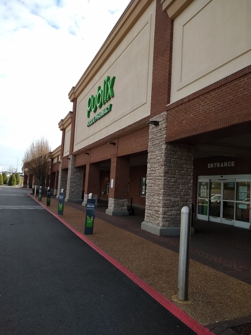 Publix Super Market at Greensboro Village | 1483 Nashville Pike, Gallatin, TN 37066, USA | Phone: (615) 451-6285