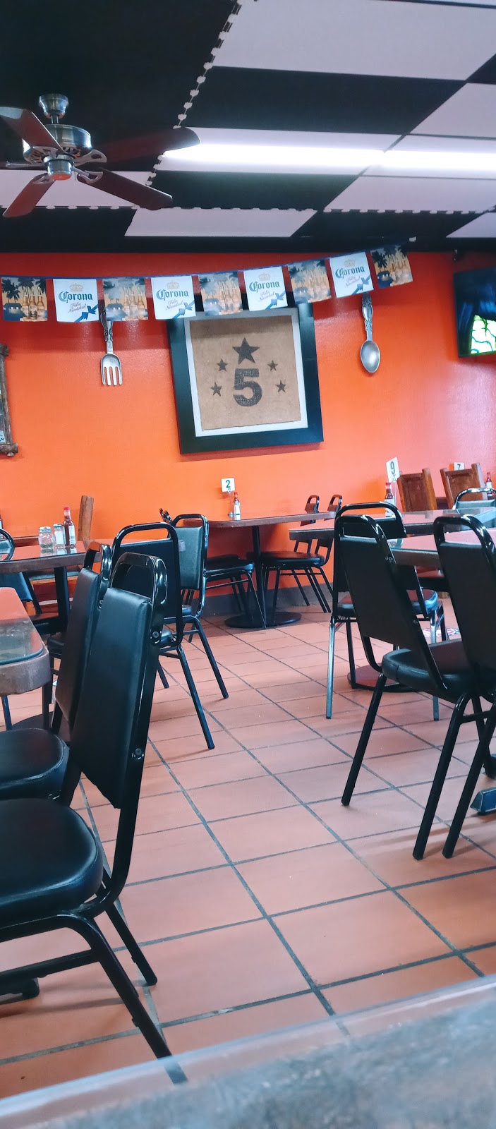 5 Estrellas Mexican Restaurant | 650 S Harbor Blvd, Santa Ana, CA 92704, USA | Phone: (714) 775-4754