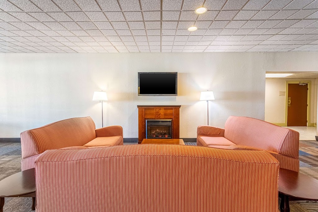 Econo Lodge | 10455 Bennett Rd Building A, Fredonia, NY 14063, USA | Phone: (716) 673-1351